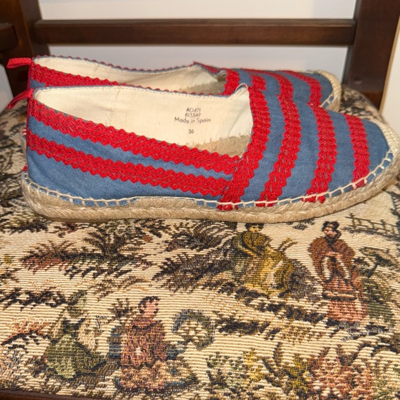 BODEN Violette Espadrilles in Chambray and Red Pop Ric Rac, sz 36 EU - Picture 9 of 16